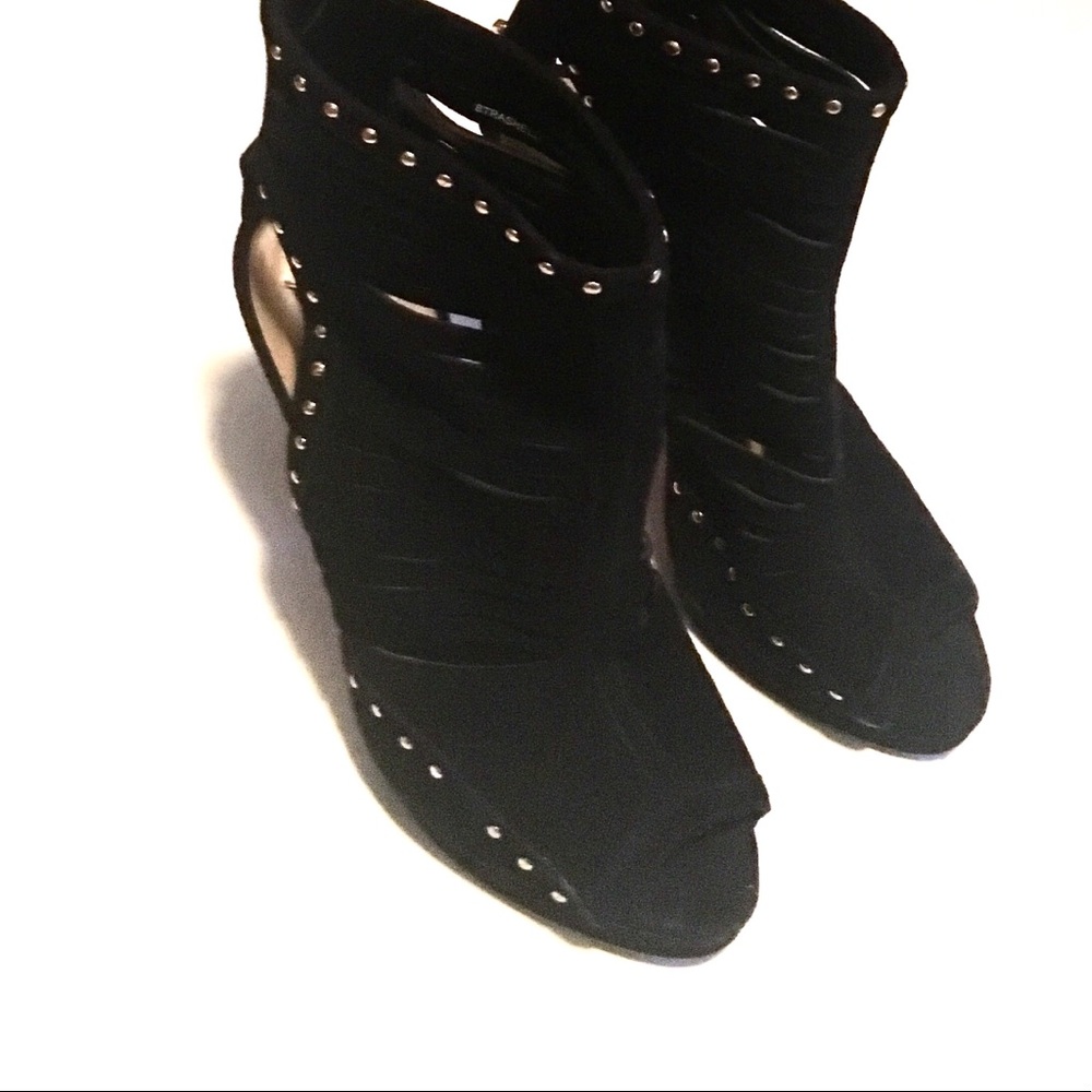 Boutique 9 | Trashelle Slashed Studded Peep Toe